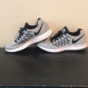 Nike Zoom Pegasus 32 Running Shoes